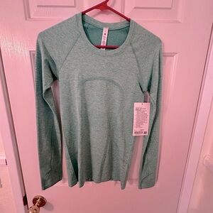 Lululemon run swiftly long sleeve tech 2.0 hip length size 4